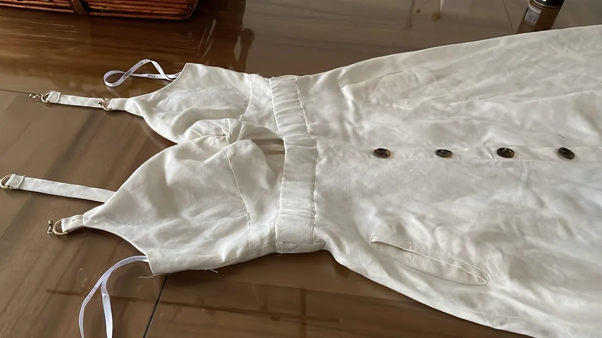 Vestido blanco en arreglo